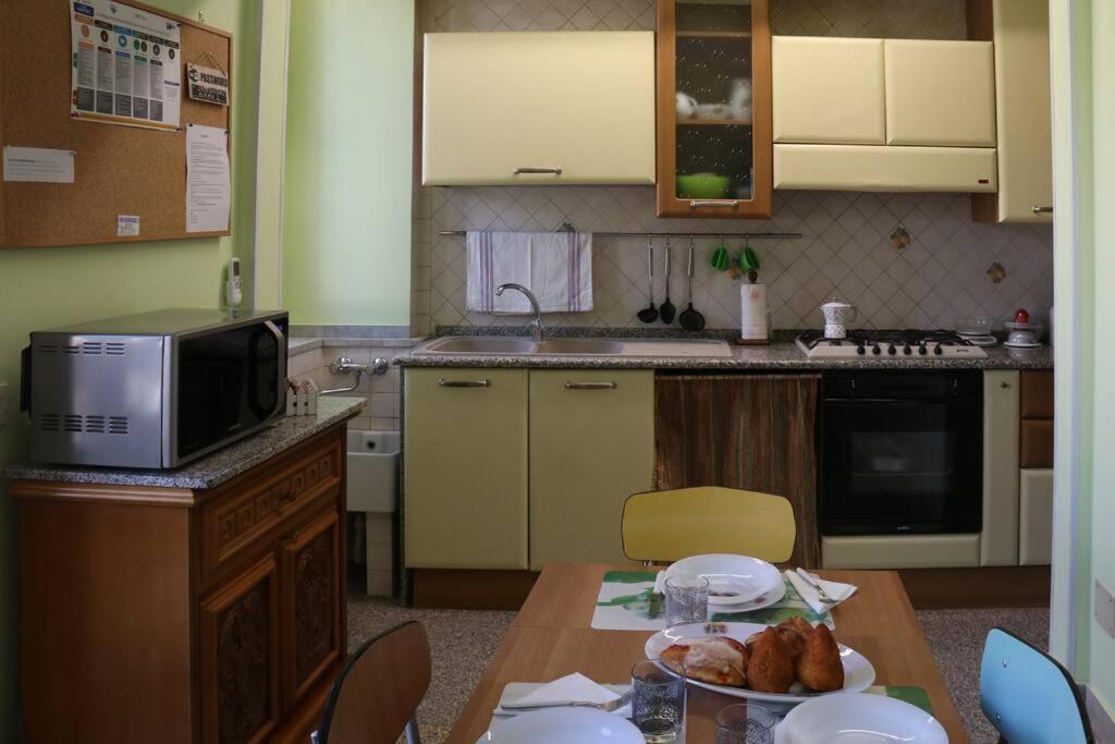 Palazzo Vitrano - Tourist Apartment CTA Eksteriør billede