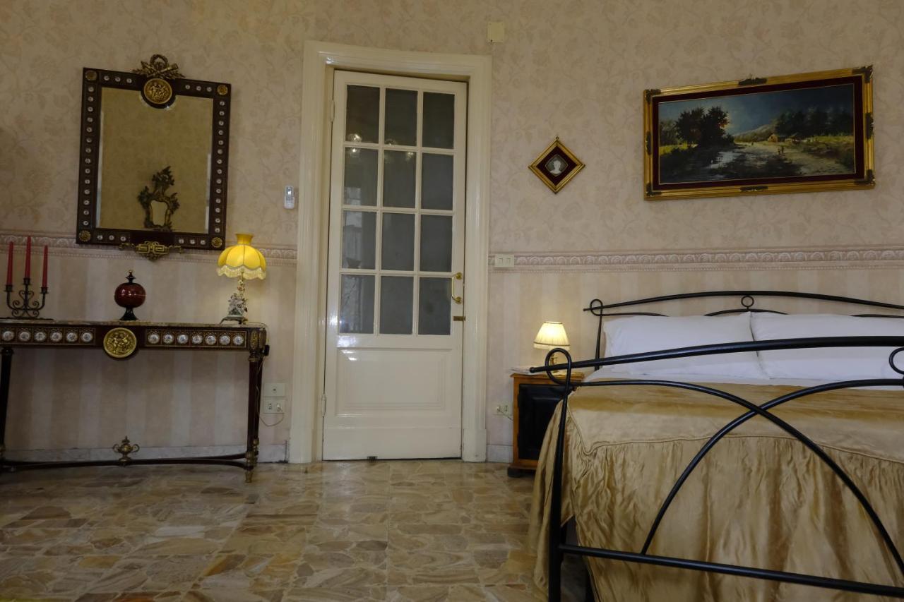 Palazzo Vitrano - Tourist Apartment CTA Eksteriør billede