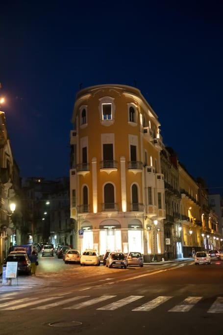 Palazzo Vitrano - Tourist Apartment CTA Eksteriør billede
